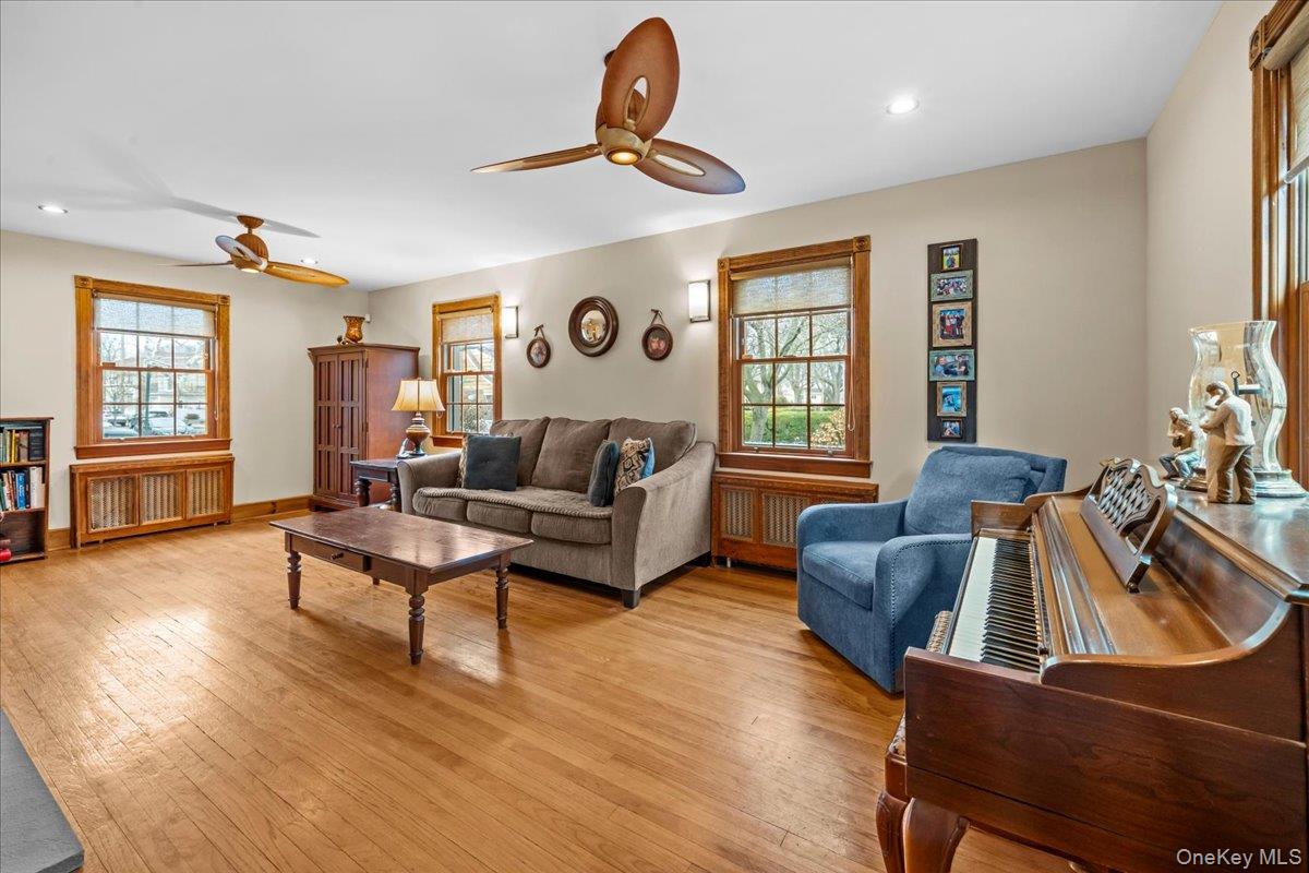 #7 photo, 3318 Polo Place, Bronx , NY 10465