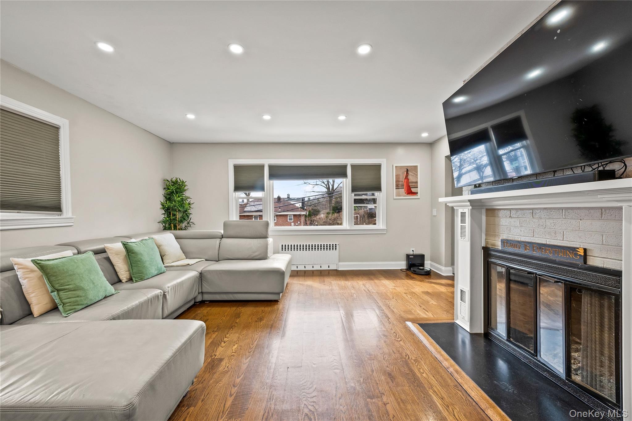 #8 photo, 5 Cross Hill Avenue, Yonkers , NY 10703