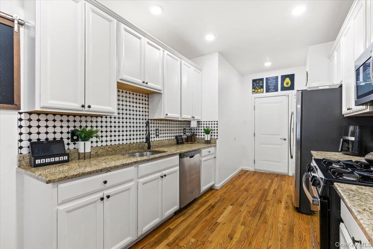 #15 photo, 17 Woodrose Court, Middletown , NY 10940