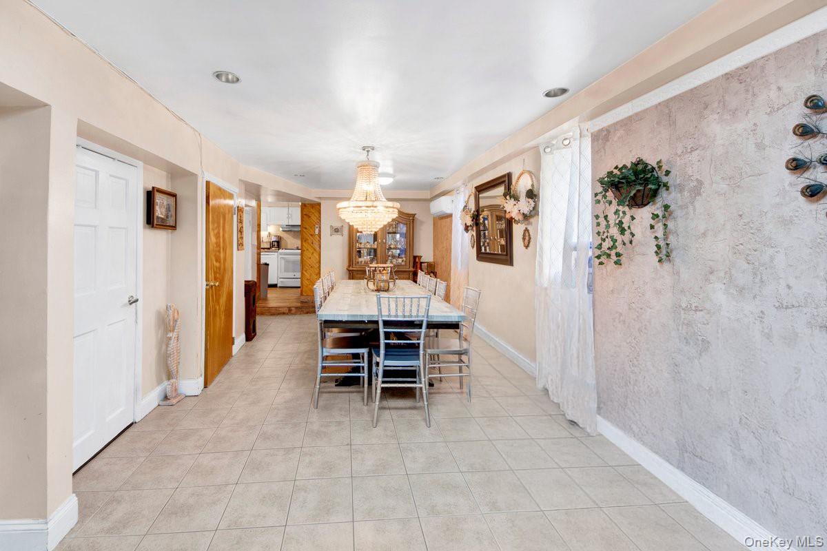 #17 photo, 3252 Waterbury Avenue, Bronx , NY 10465