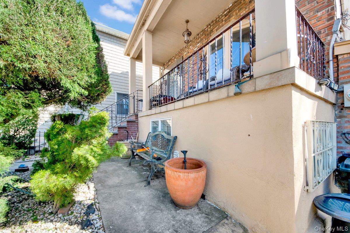 #2 photo, 3252 Waterbury Avenue, Bronx , NY 10465