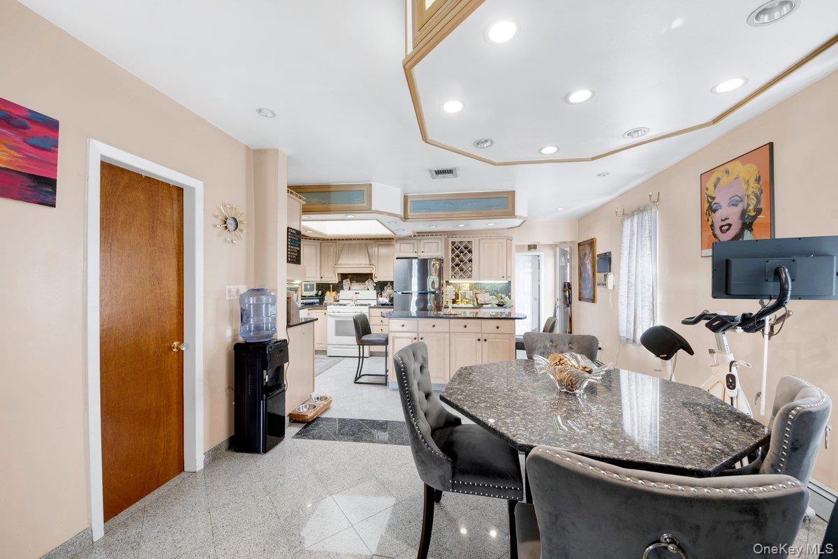 #5 photo, 3252 Waterbury Avenue, Bronx , NY 10465