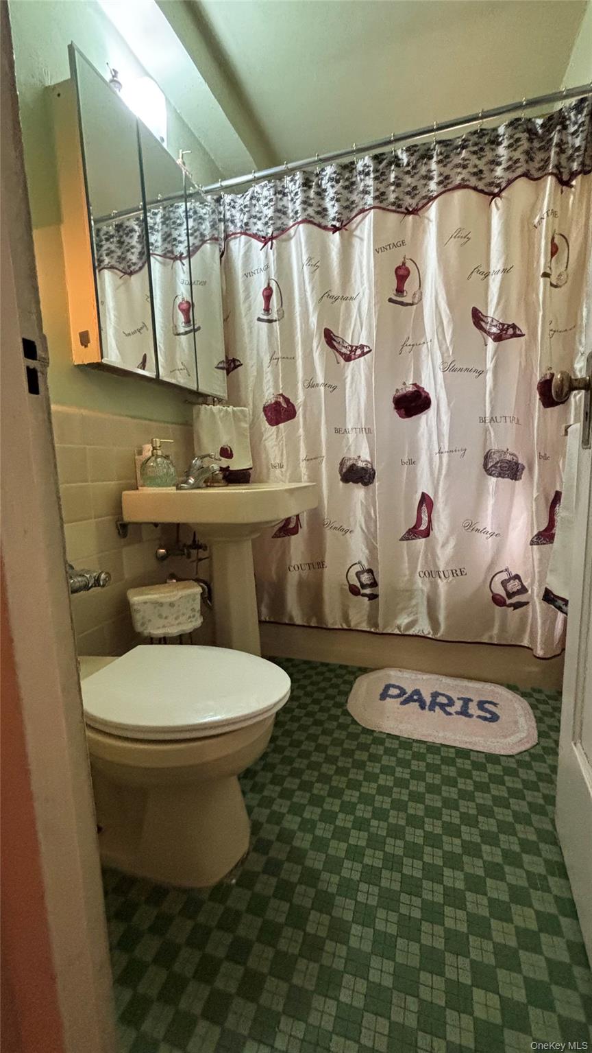 #11 photo, 1514 Unionport Road, Bronx , NY 10462