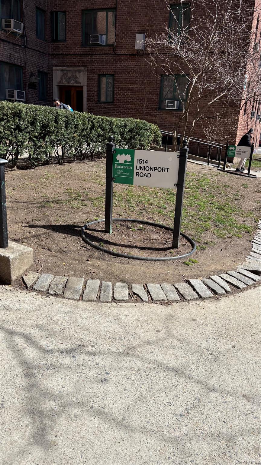 #14 photo, 1514 Unionport Road, Bronx , NY 10462