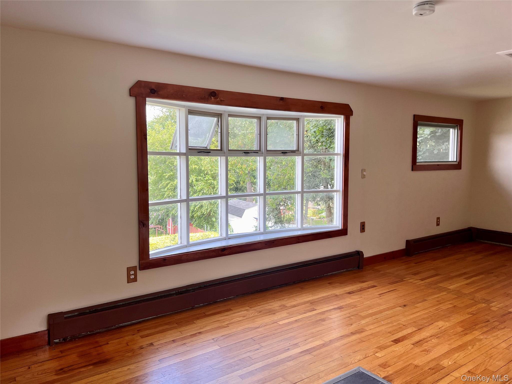 #5 photo, 2 Oak Street, Chester , NY 10918