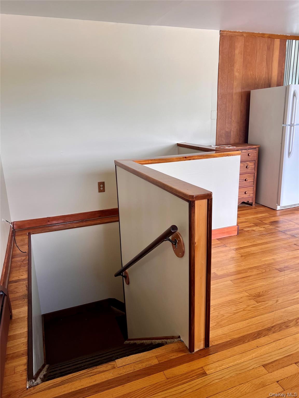 #9 photo, 2 Oak Street, Chester , NY 10918