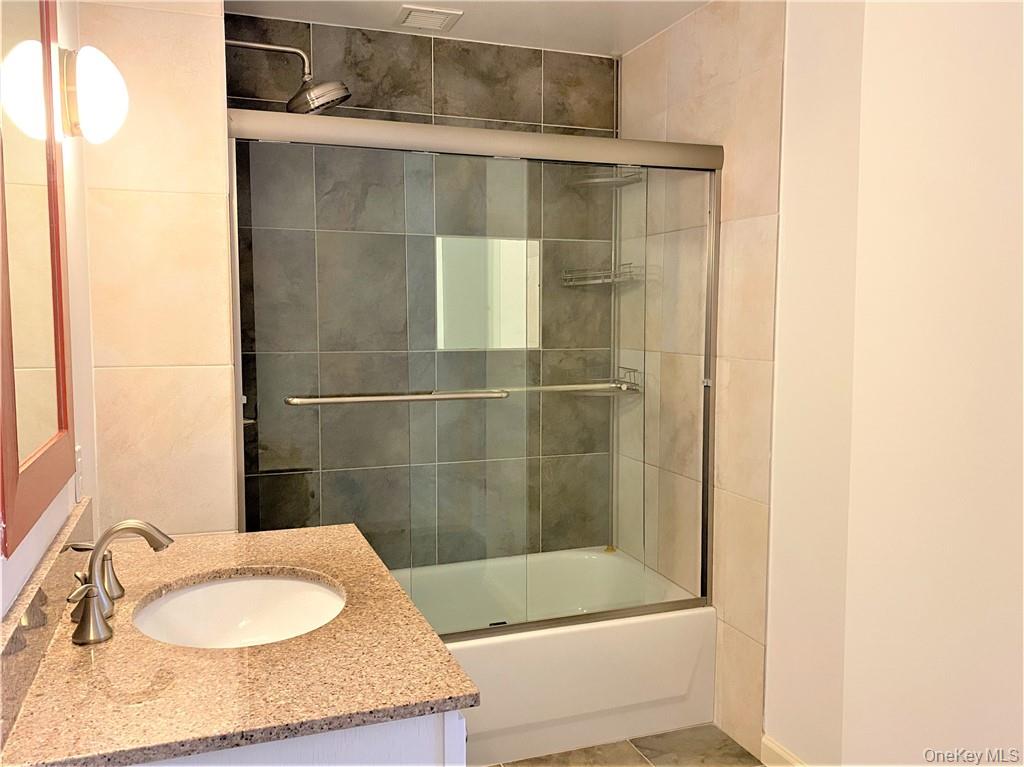 #11 photo, 1 S Astor Street, Irvington , NY 10533