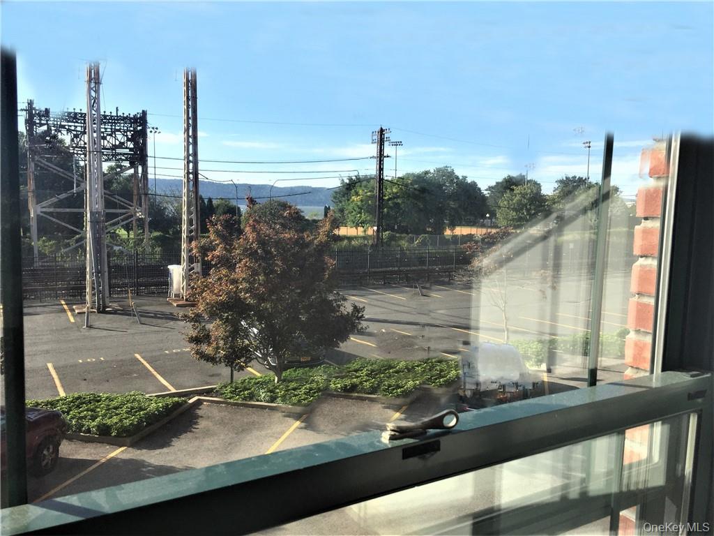 #13 photo, 1 S Astor Street, Irvington , NY 10533