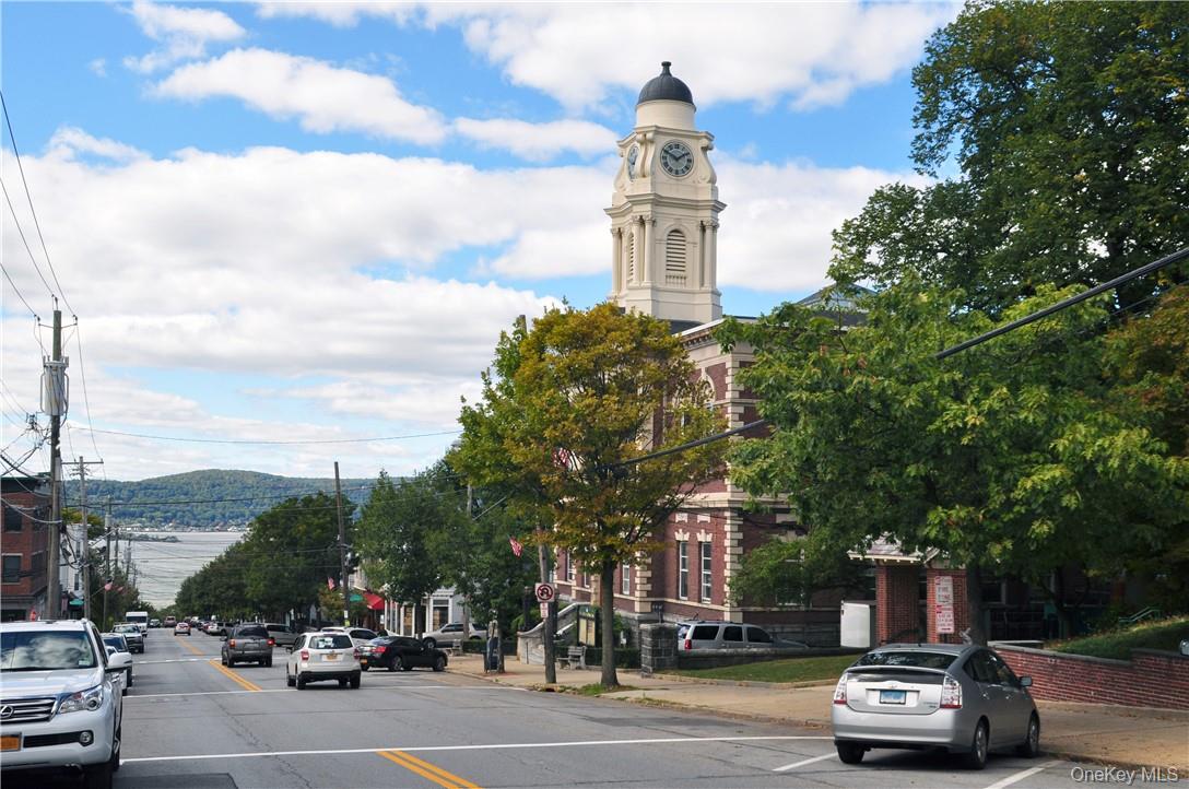 #16 photo, 1 S Astor Street, Irvington , NY 10533