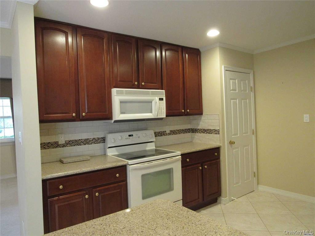 #8 photo, 2702 Amen Corner, Riverhead , NY 11901