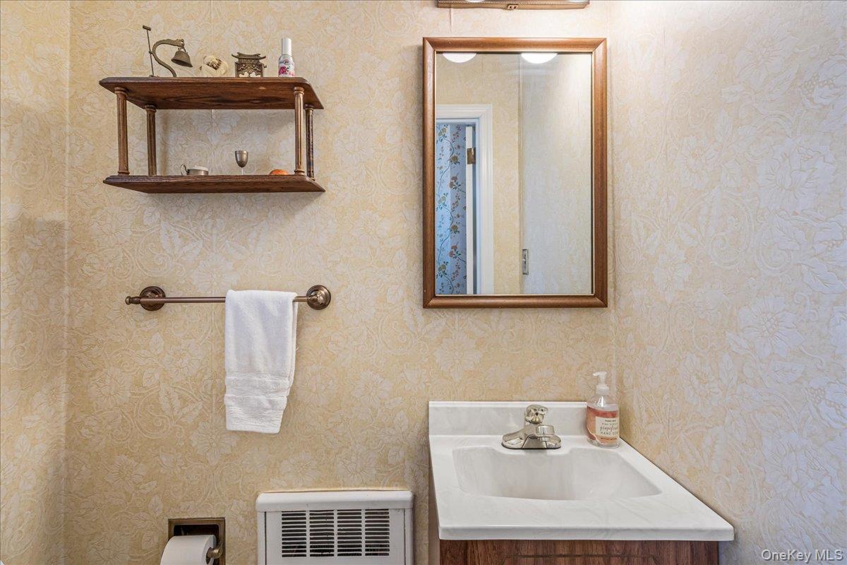 #7 photo, 217-53 Kingsbury Avenue, Oakland Gardens , NY 11364