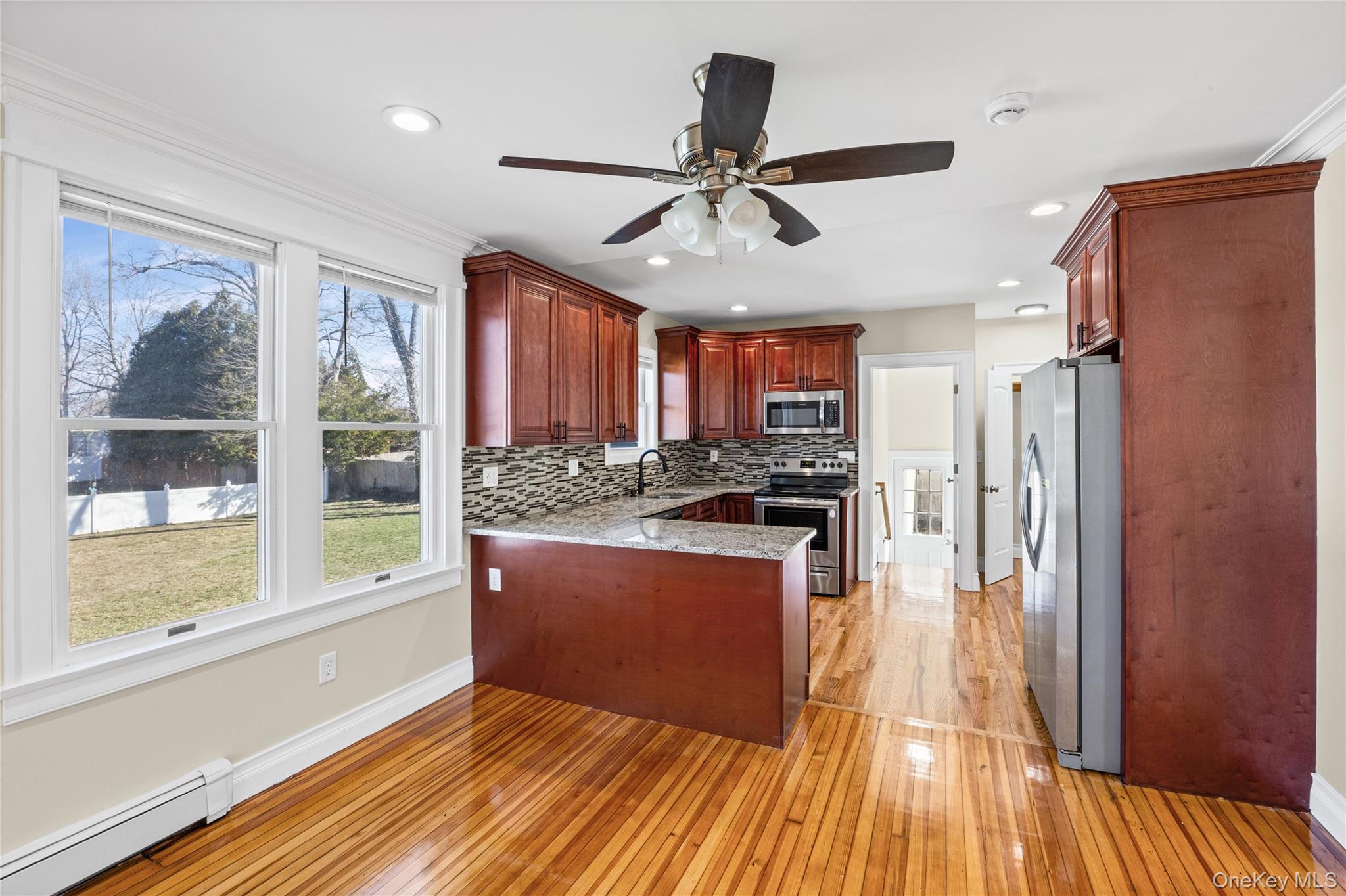 #11 photo, 19 Milburn Road, সাফোক কাউন্টি Sound Beach , NY 11789