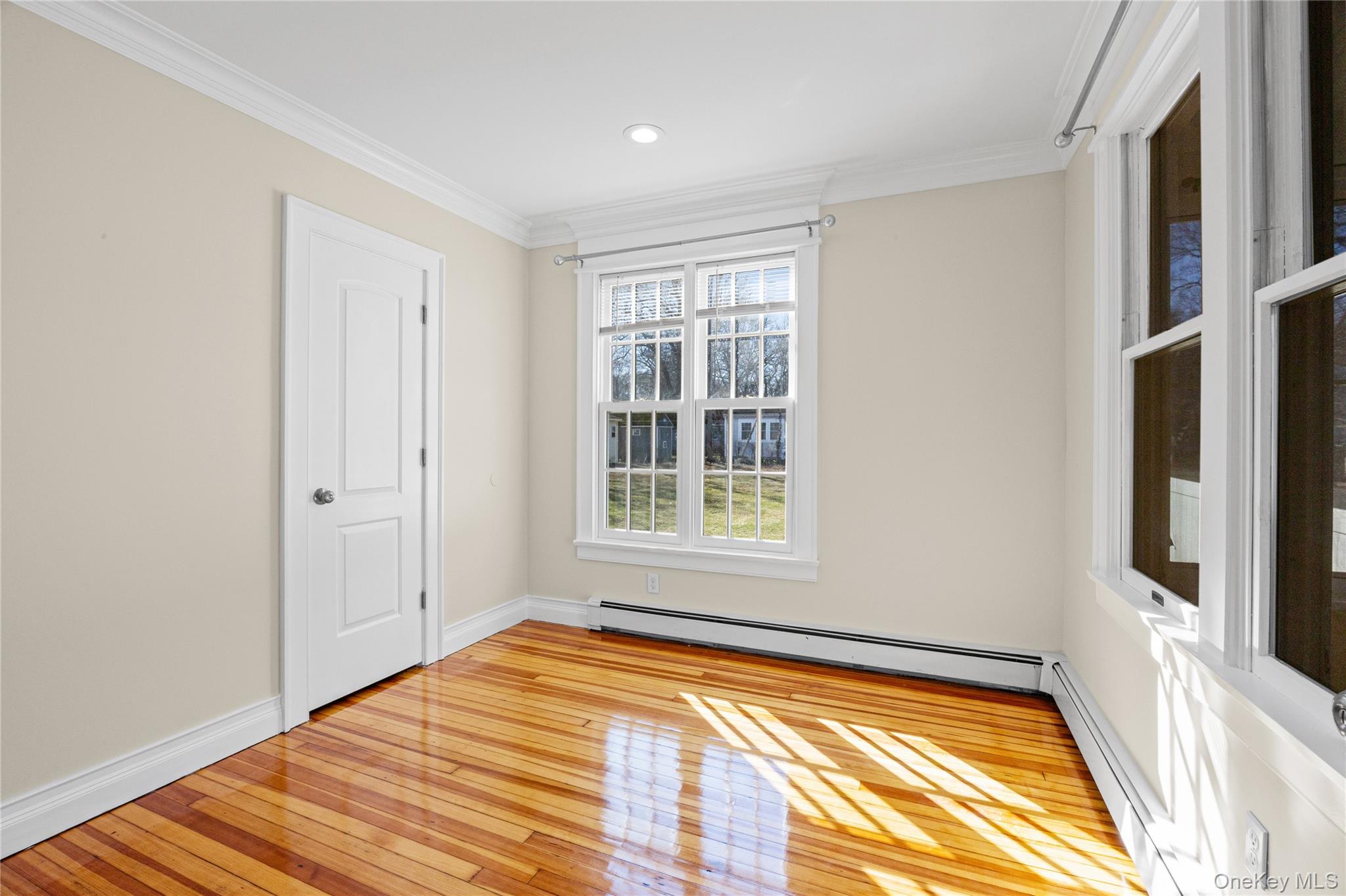 #6 photo, 19 Milburn Road, সাফোক কাউন্টি Sound Beach , NY 11789