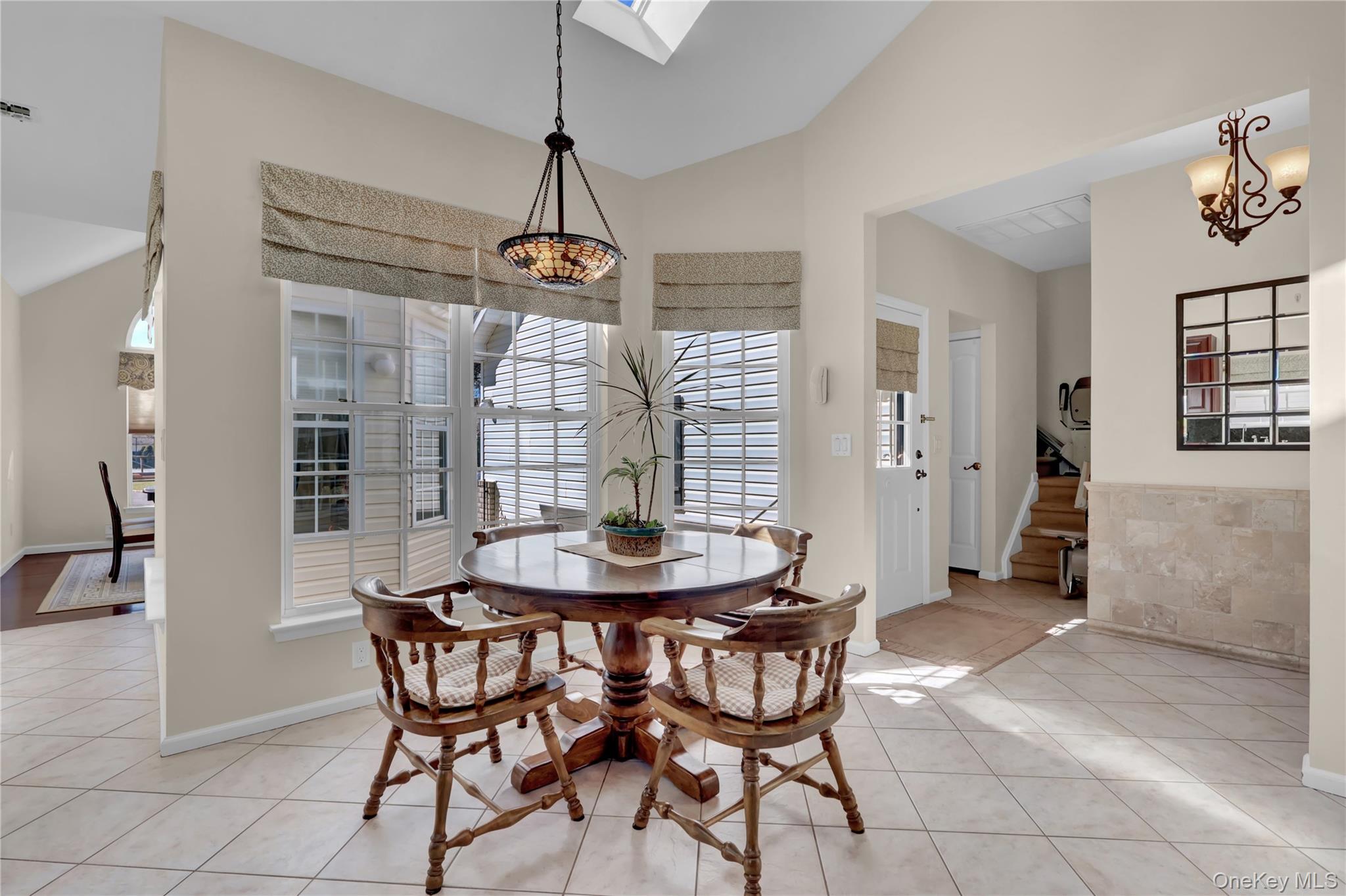 #11 photo, 77 Constantine way Way, מחוז סאפוק Mount Sinai , NY 11766