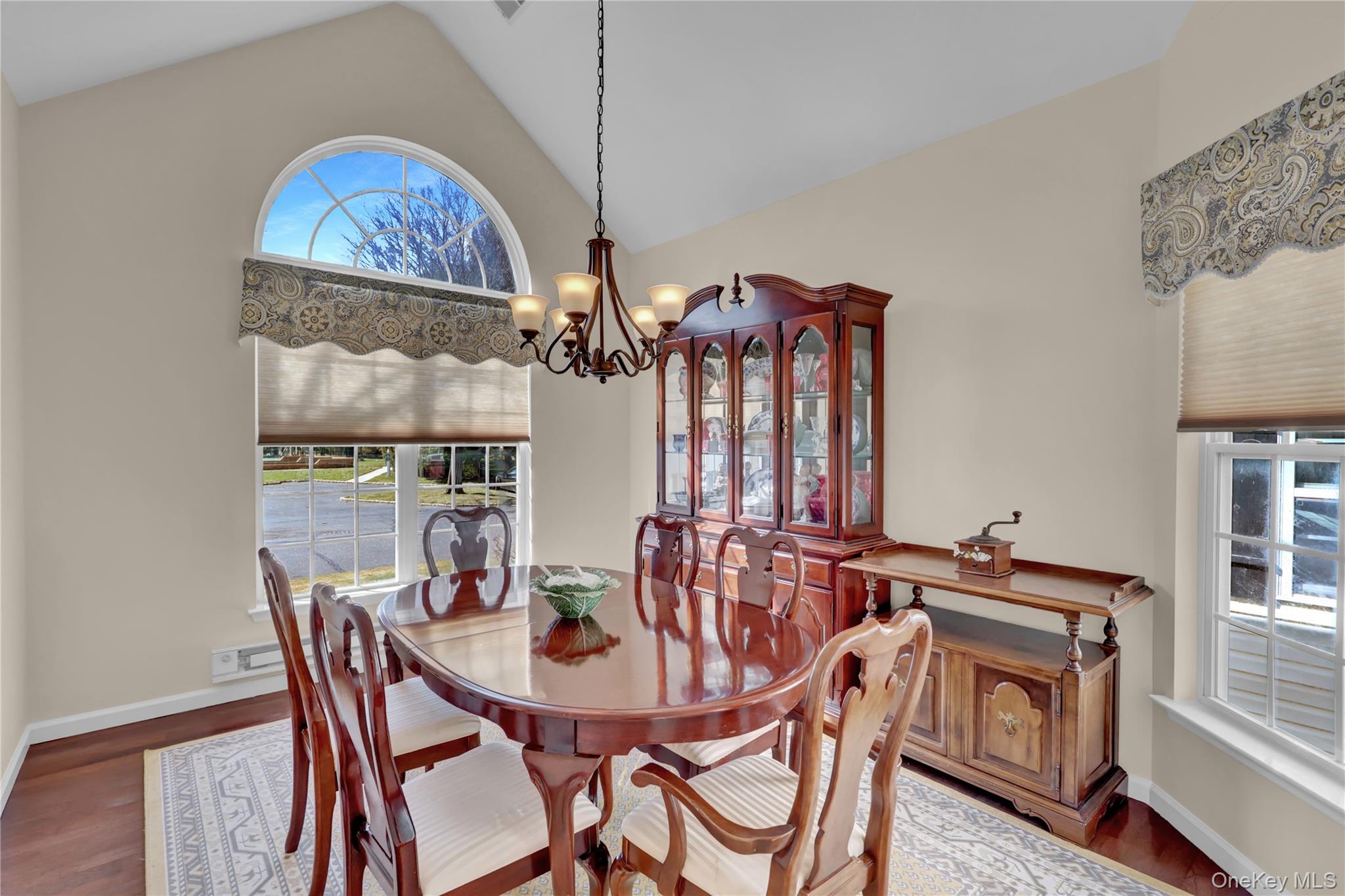 #12 photo, 77 Constantine way Way, מחוז סאפוק Mount Sinai , NY 11766