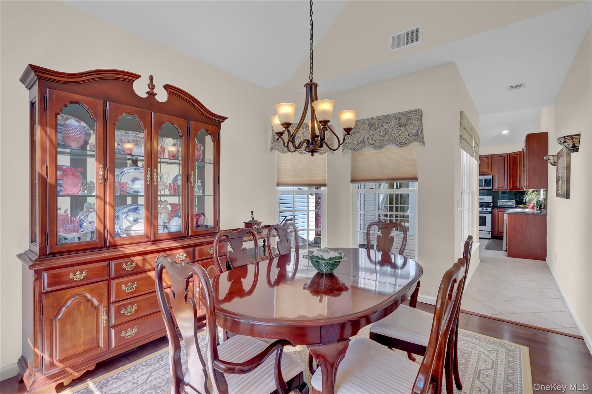 #13 photo, 77 Constantine way Way, מחוז סאפוק Mount Sinai , NY 11766