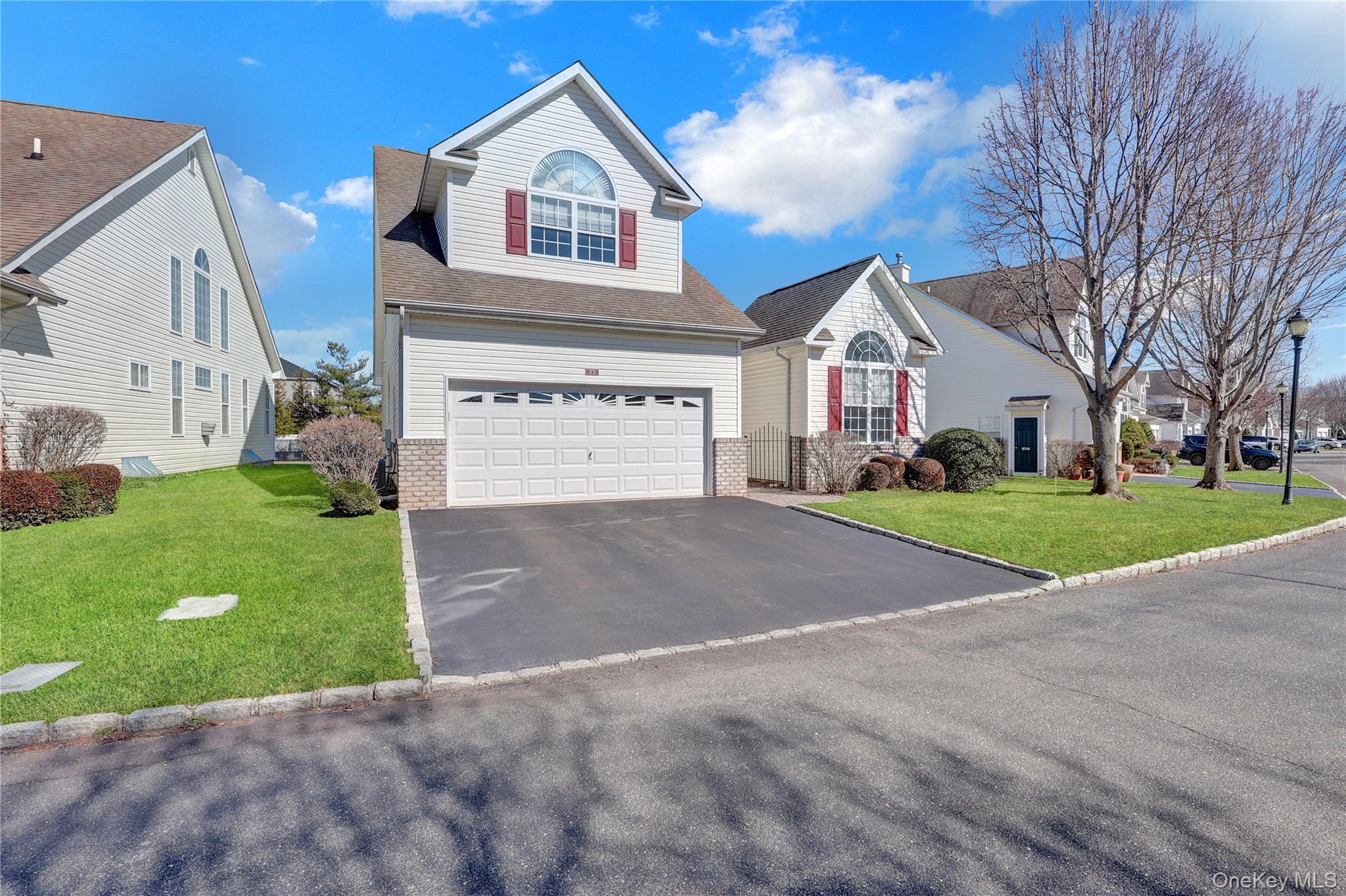 #2 photo, 77 Constantine way Way, מחוז סאפוק Mount Sinai , NY 11766