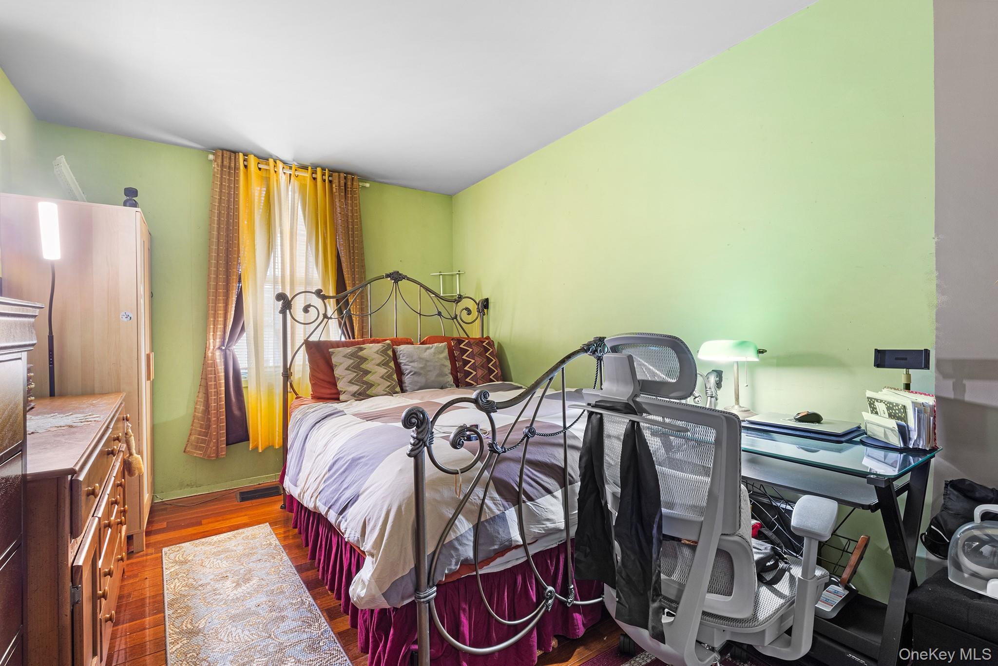 #18 photo, 460 Hinsdale Street, Brooklyn , NY 11207