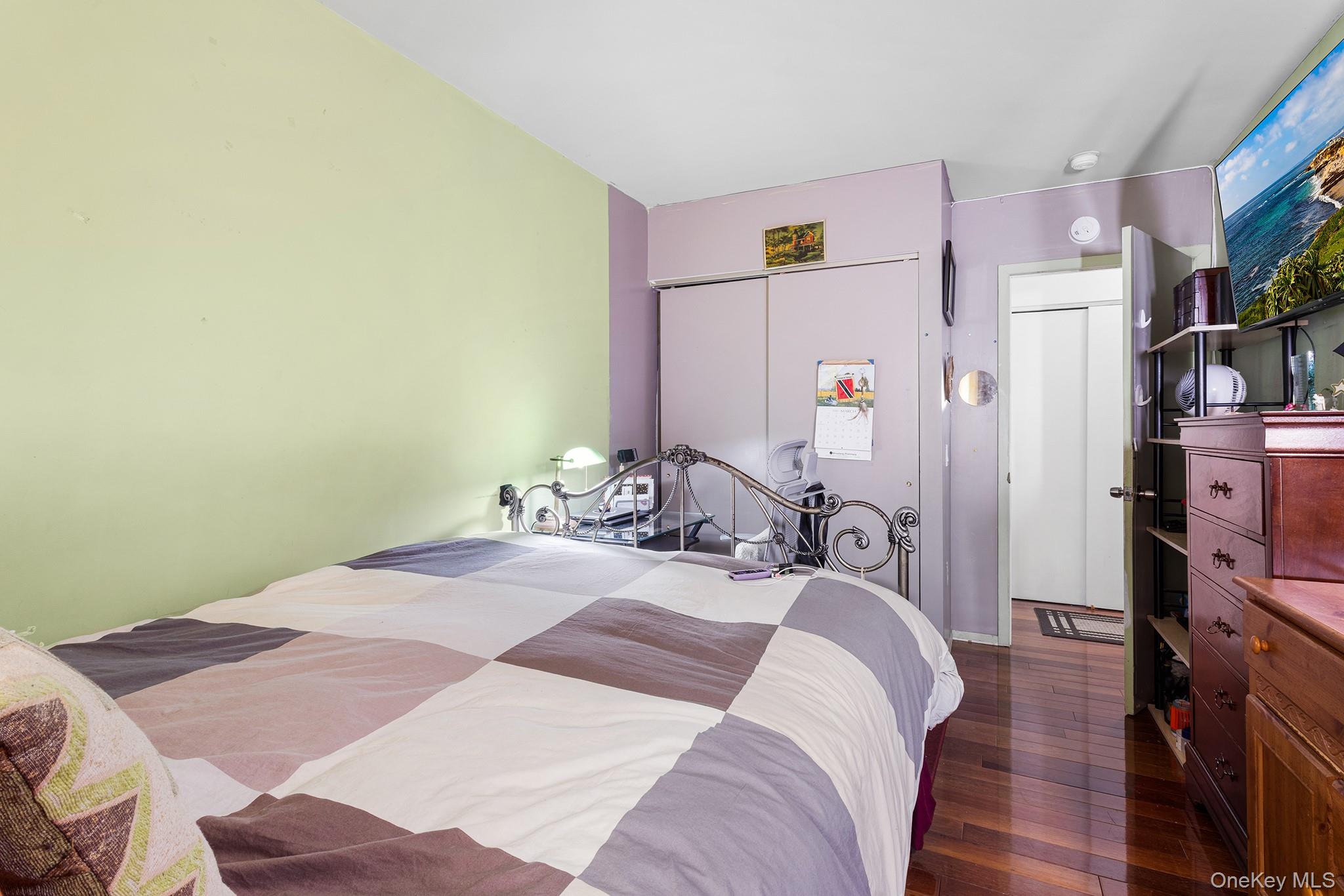 #19 photo, 460 Hinsdale Street, Brooklyn , NY 11207