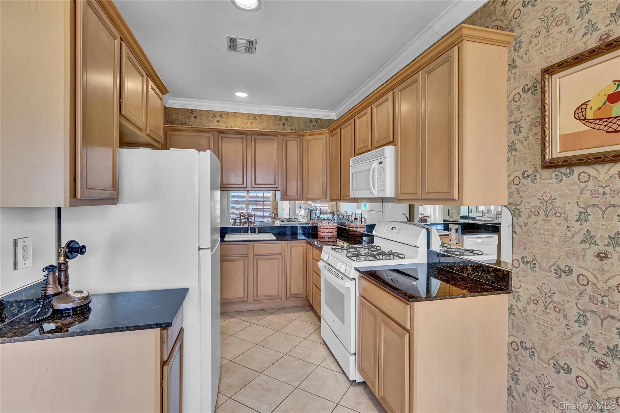 #10 photo, 85 Constantine 85 Constantine Way, Mount Sinai , NY 11766