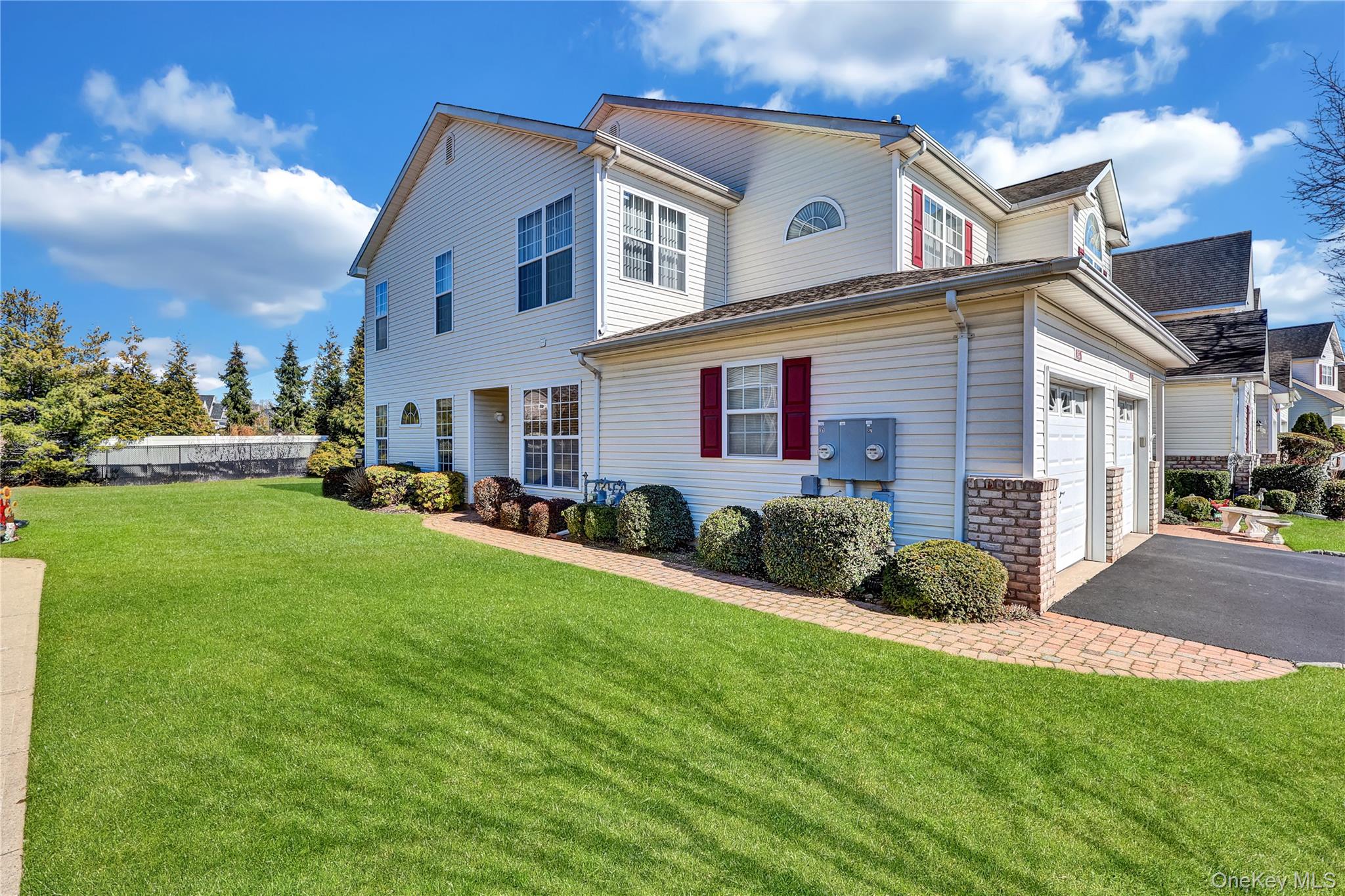 #2 photo, 85 Constantine 85 Constantine Way, Mount Sinai , NY 11766