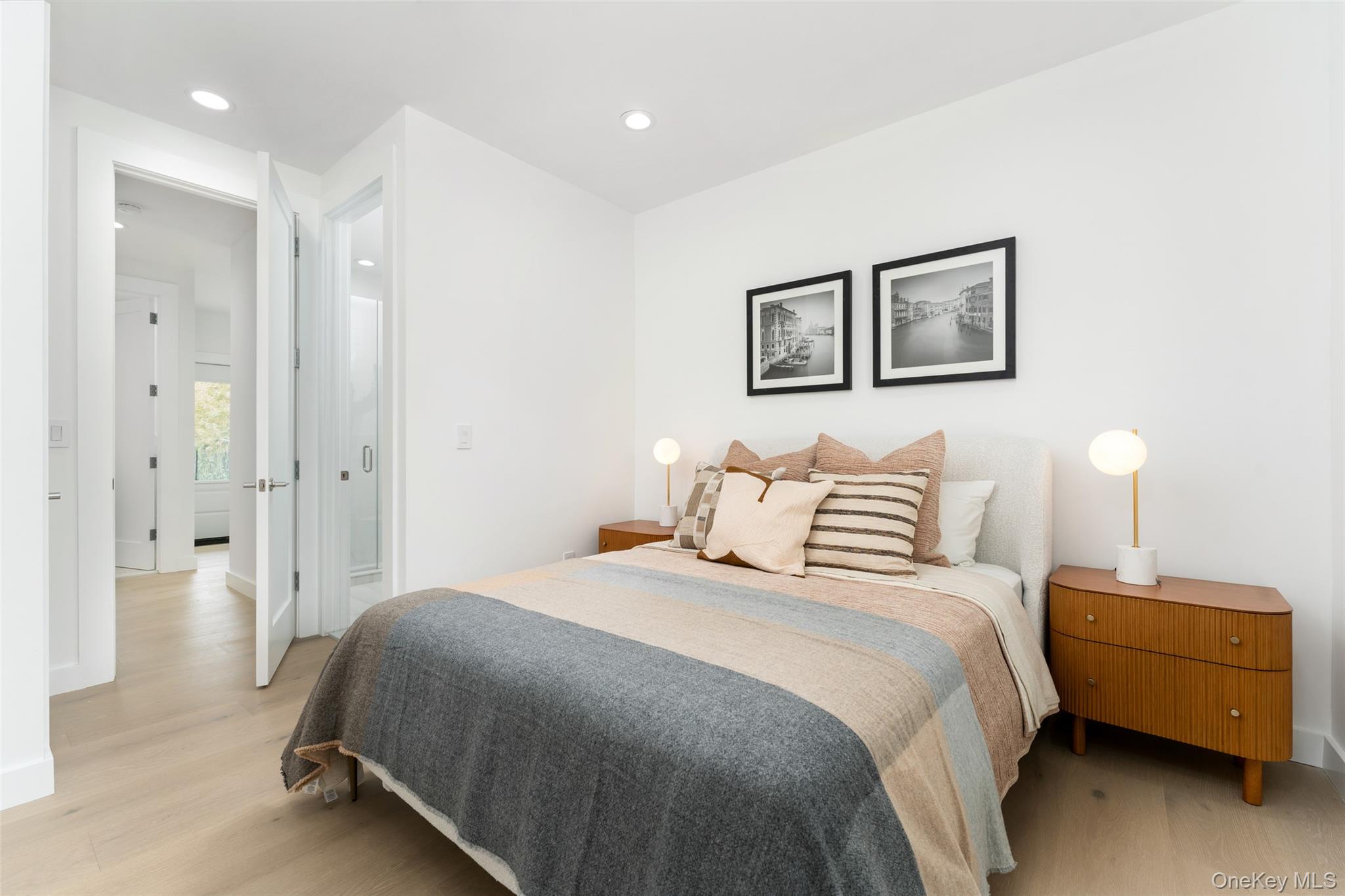 #11 photo, 40 Waters Edge Road, מחוז סאפוק Southampton , NY 11968