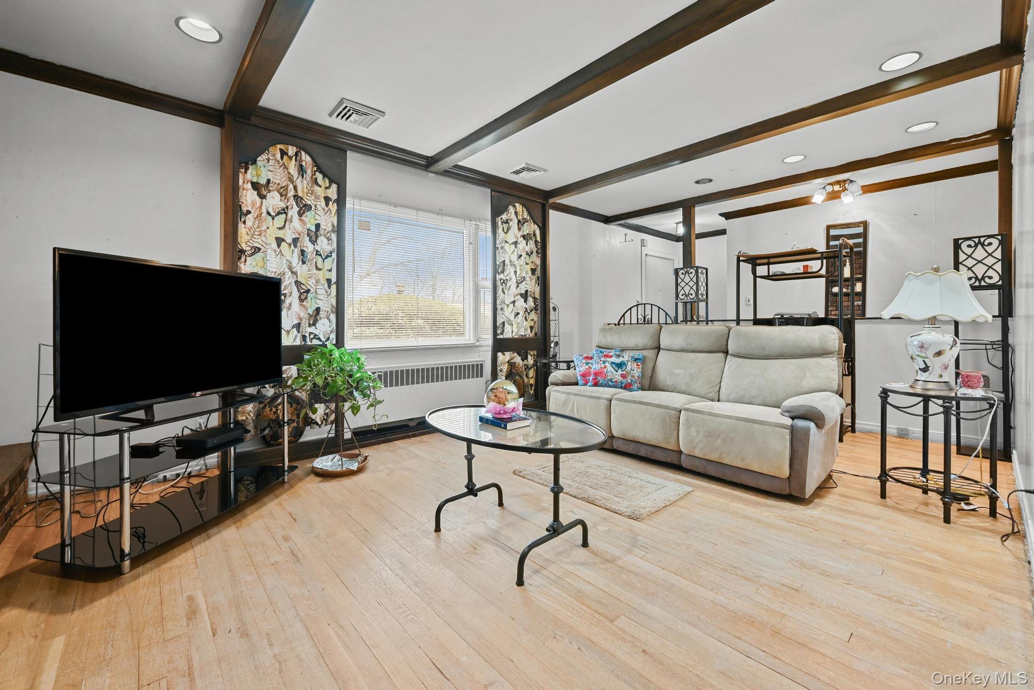 #8 photo, 2225 Leighton Road, Нассау ‖ Elmont , NY 11003