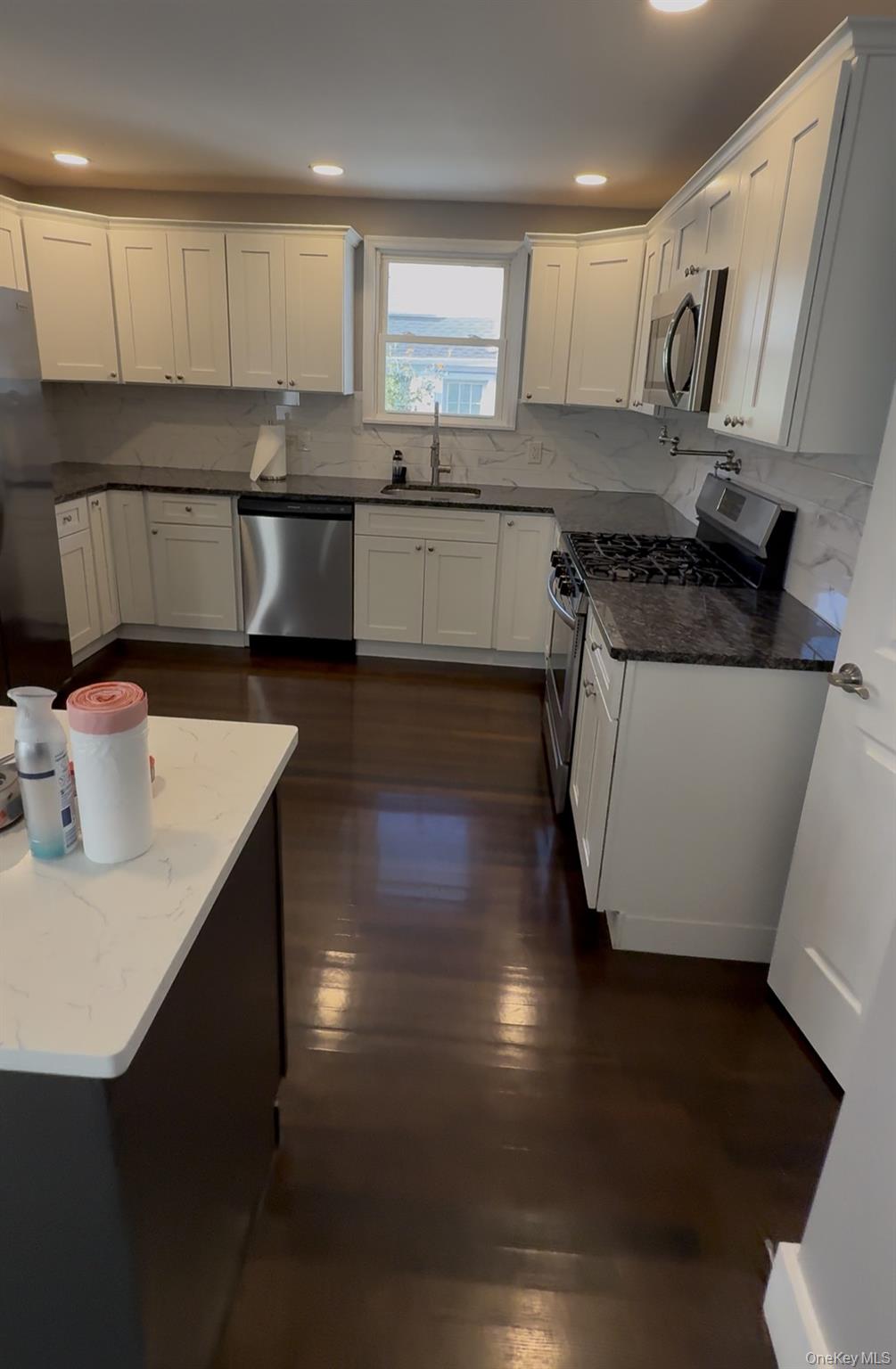 #7 photo, 18 1st Avenue, East Islip , NY 11730