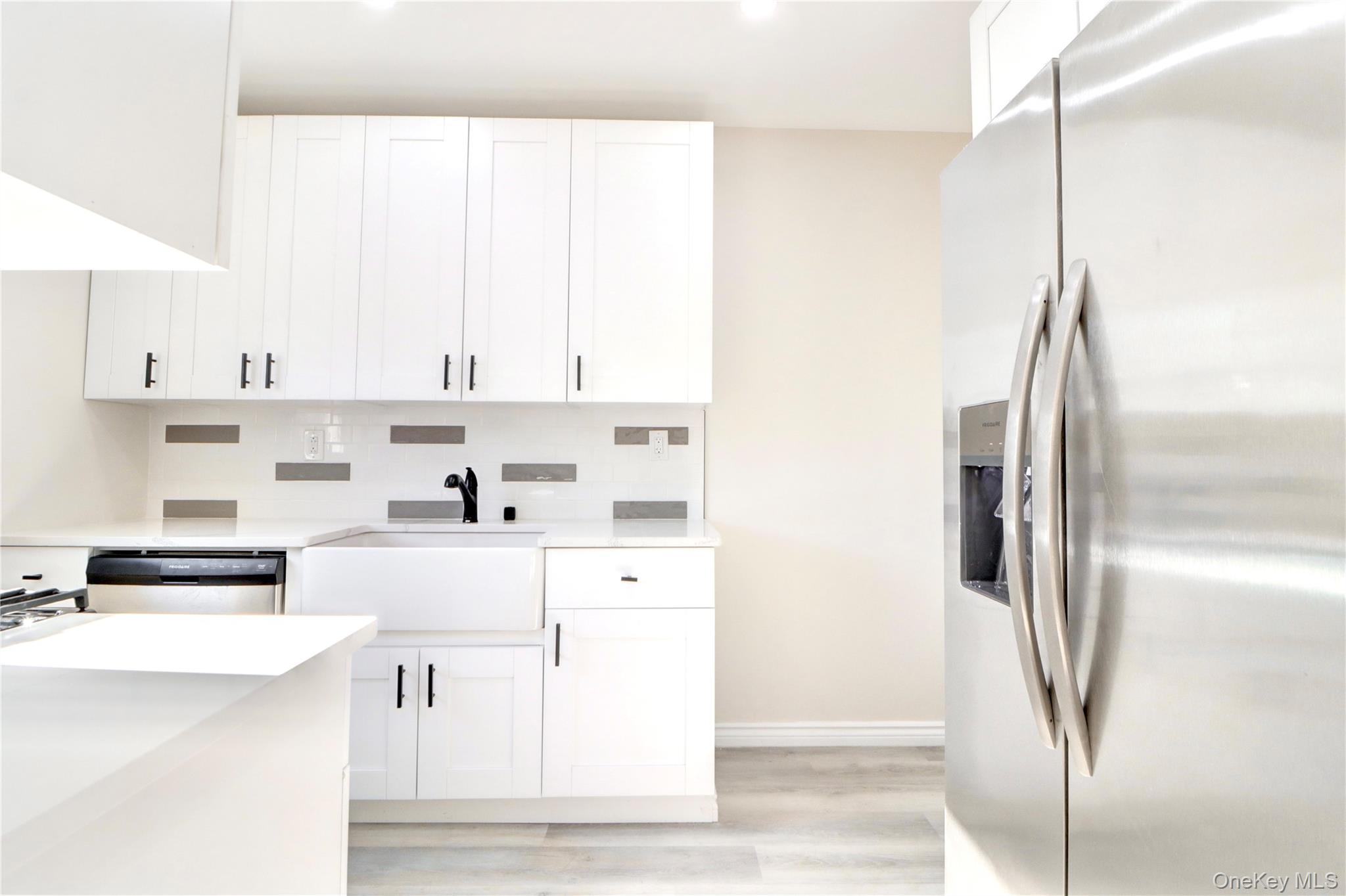 #12 photo, 6110 84th Street, কুইন্‌স Middle Village , NY 11379