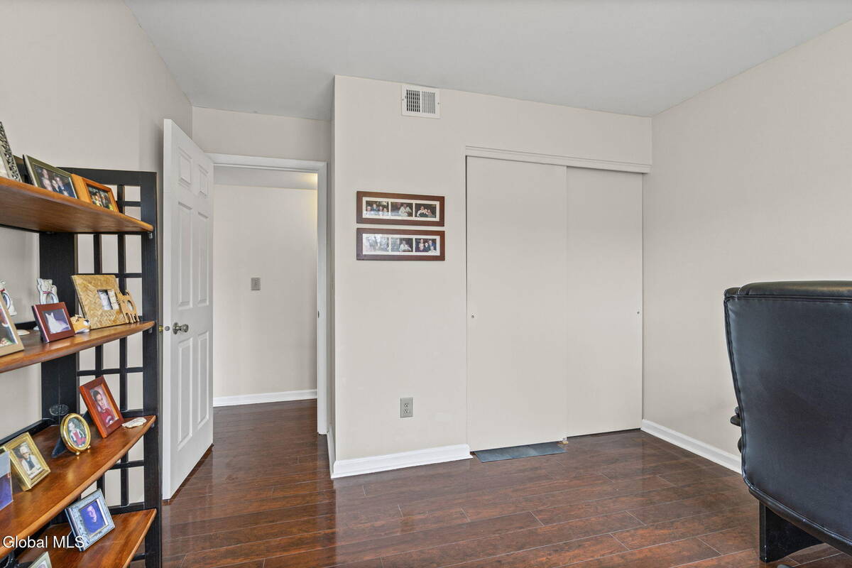 #10 photo, 4 Deerfield Drive, Cohoes , NY 12047