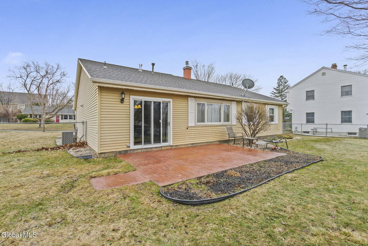 #17 photo, 4 Deerfield Drive, Cohoes , NY 12047