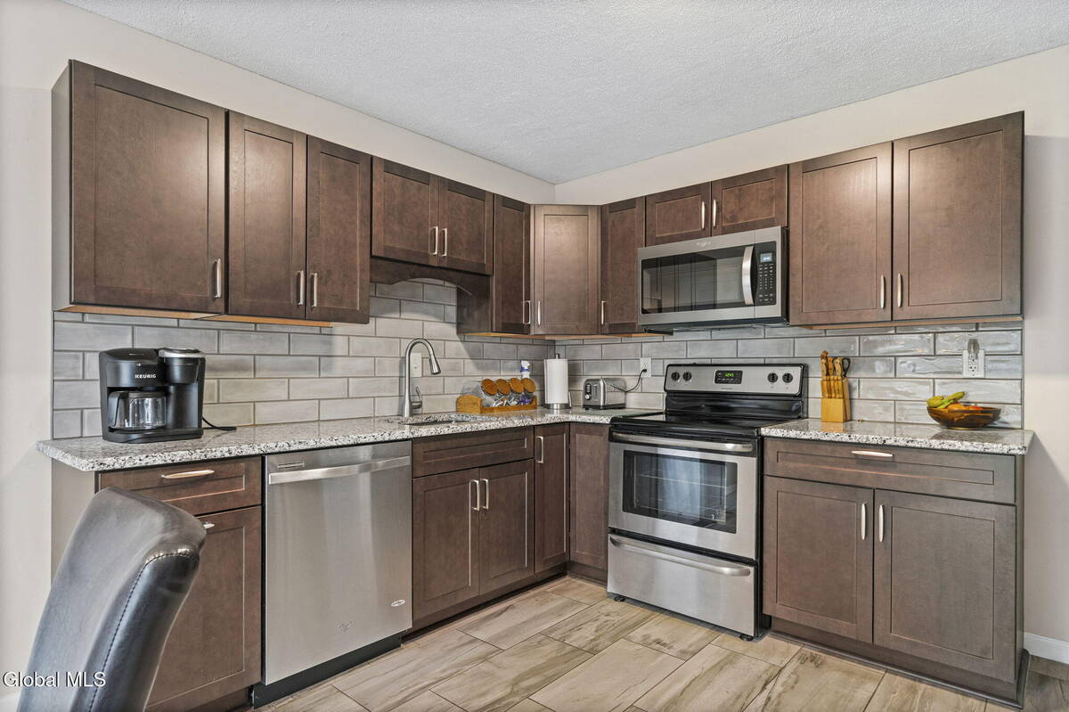 #2 photo, 4 Deerfield Drive, Cohoes , NY 12047