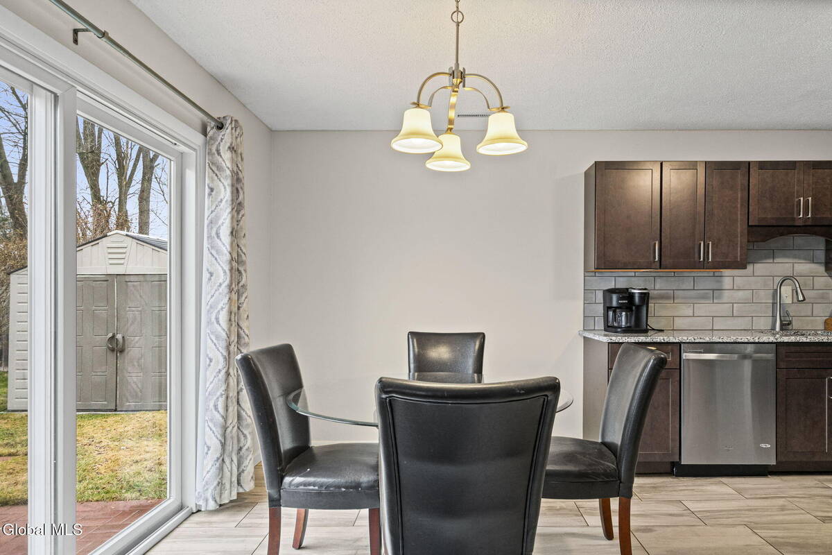 #4 photo, 4 Deerfield Drive, Cohoes , NY 12047