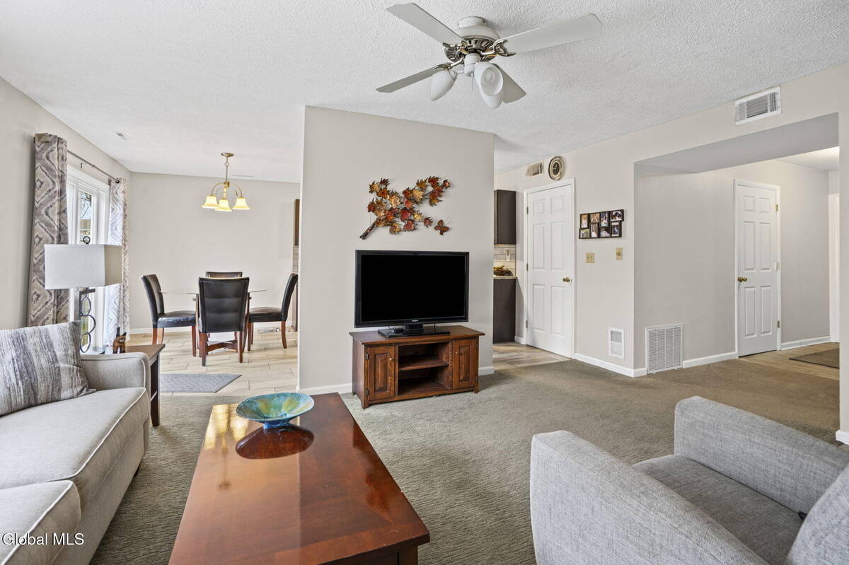 #6 photo, 4 Deerfield Drive, Cohoes , NY 12047