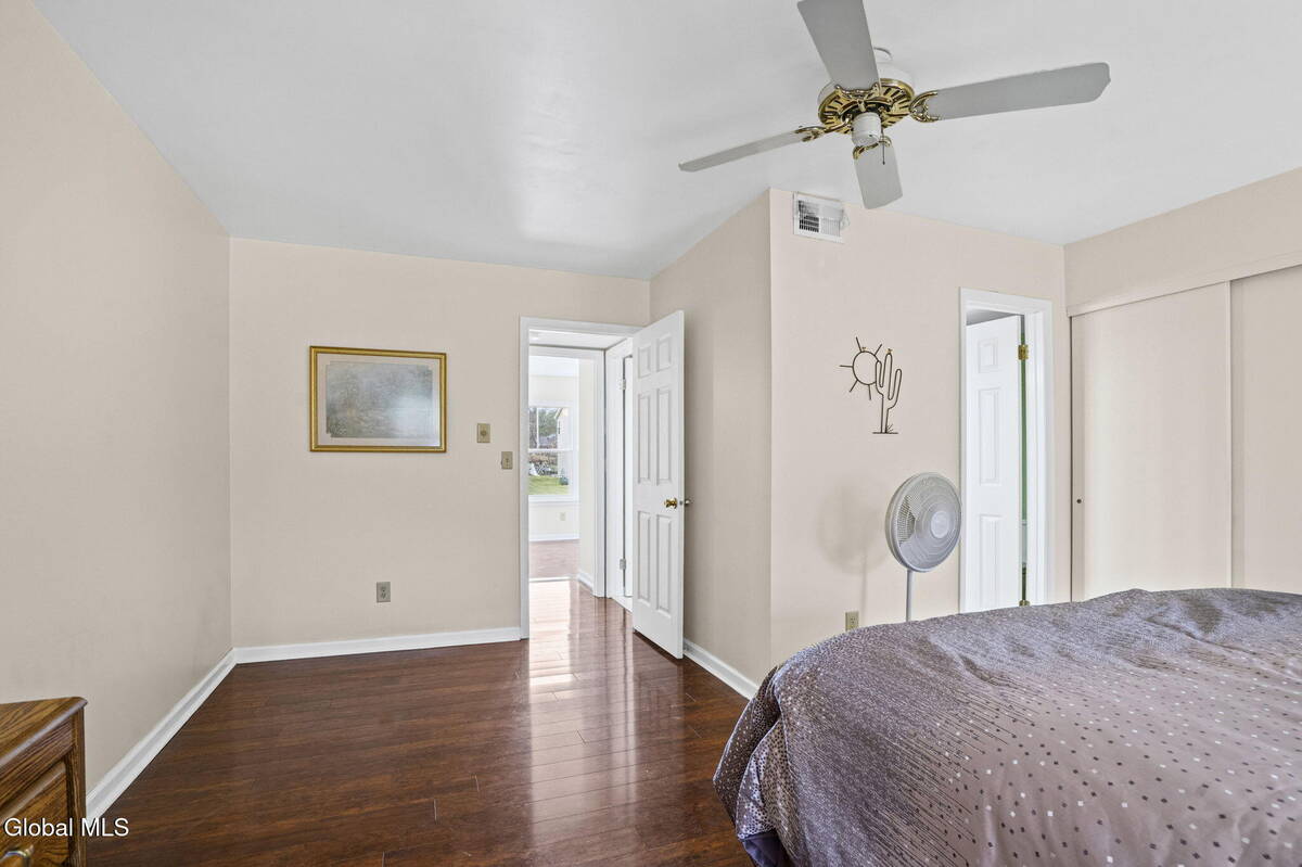 #8 photo, 4 Deerfield Drive, Cohoes , NY 12047