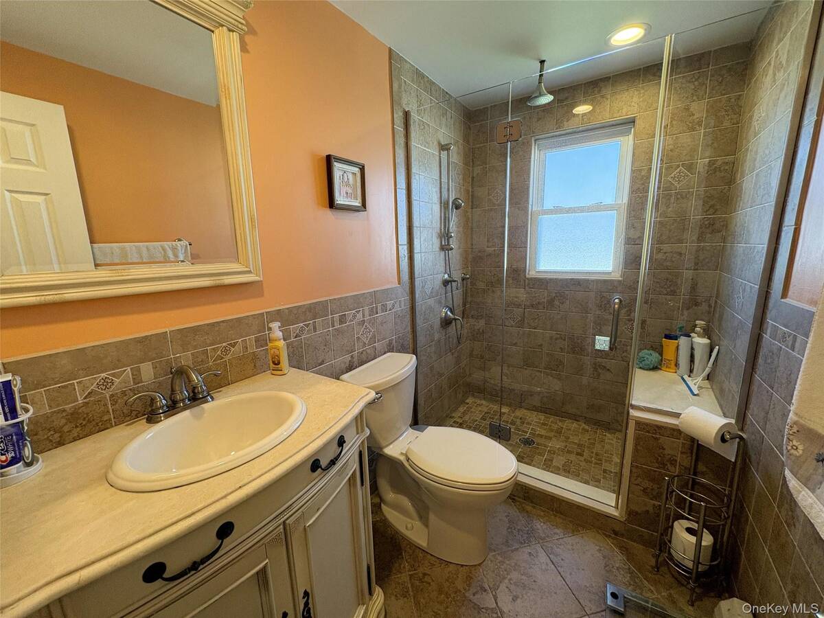 #15 photo, 23 Kime Avenue, North Babylon , NY 11703