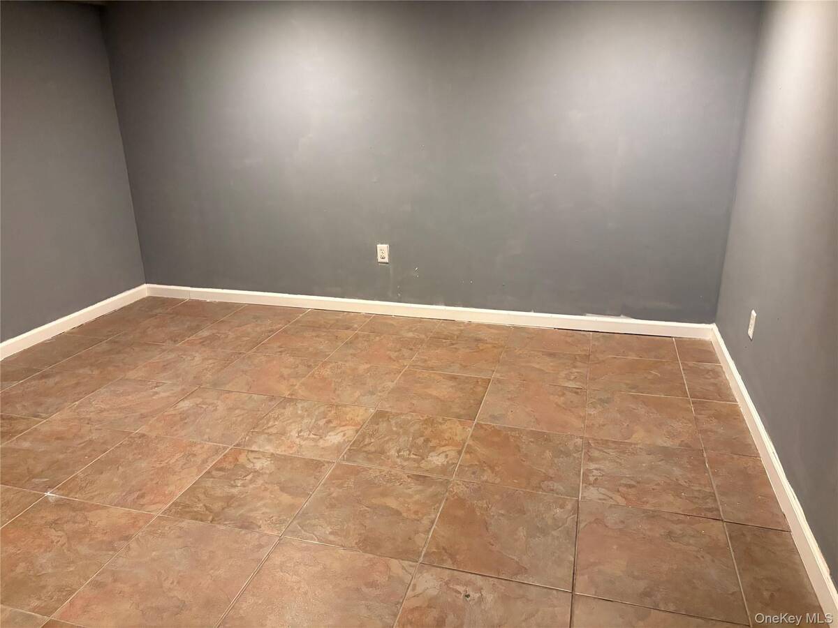 #17 photo, 23 Kime Avenue, North Babylon , NY 11703