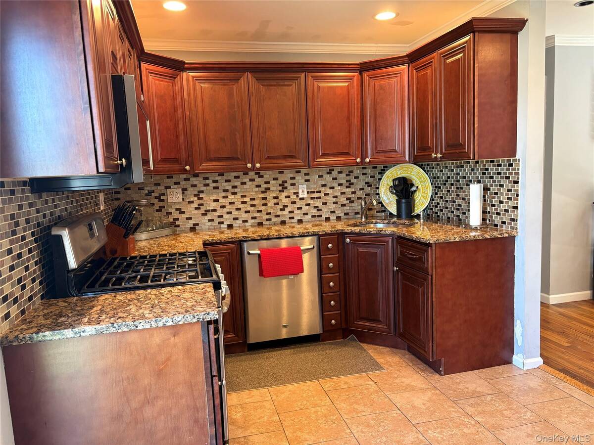 #2 photo, 23 Kime Avenue, North Babylon , NY 11703