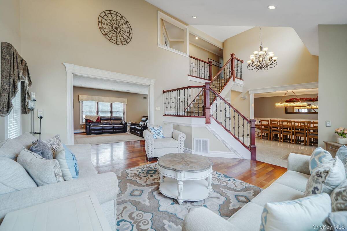 #17 photo, 8 Kimberly Court, Manorville , NY 11949