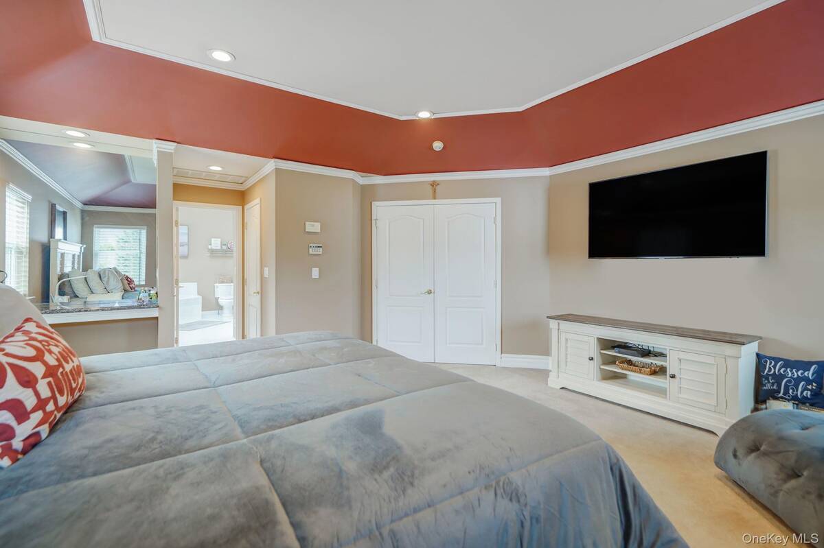 #24 photo, 8 Kimberly Court, Manorville , NY 11949