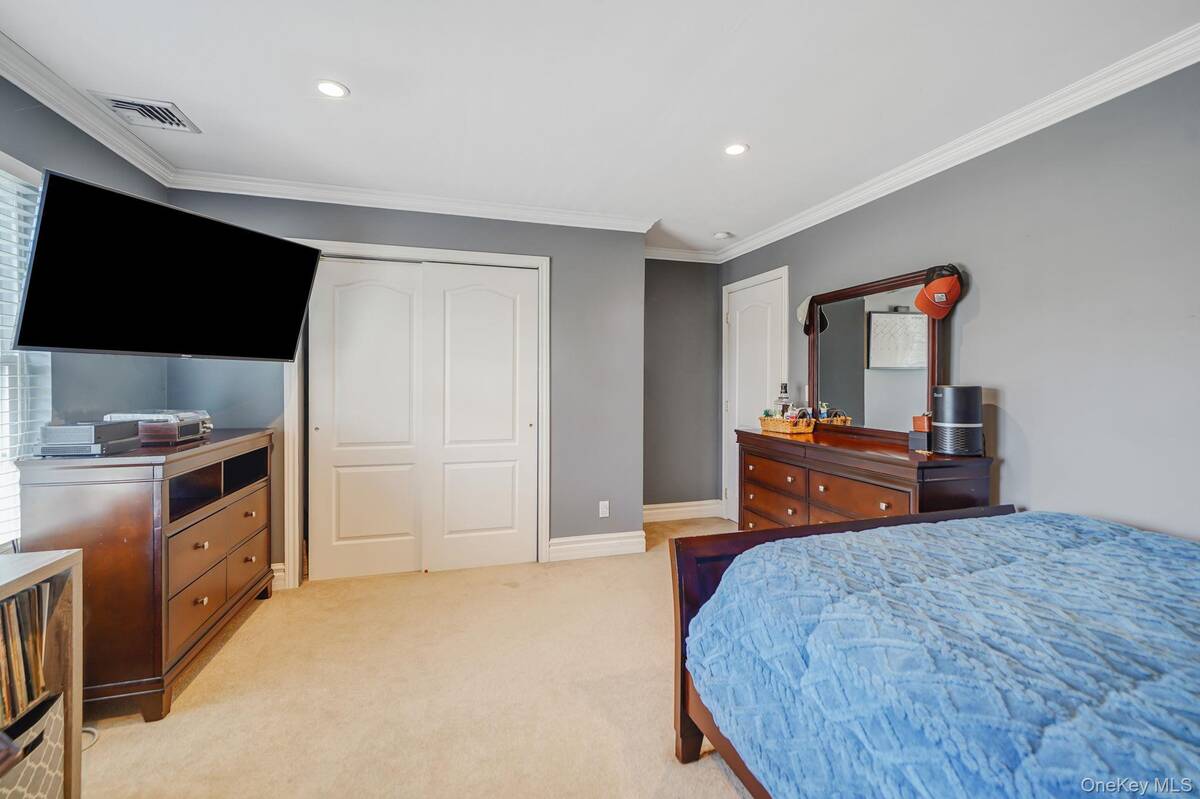 #28 photo, 8 Kimberly Court, Manorville , NY 11949