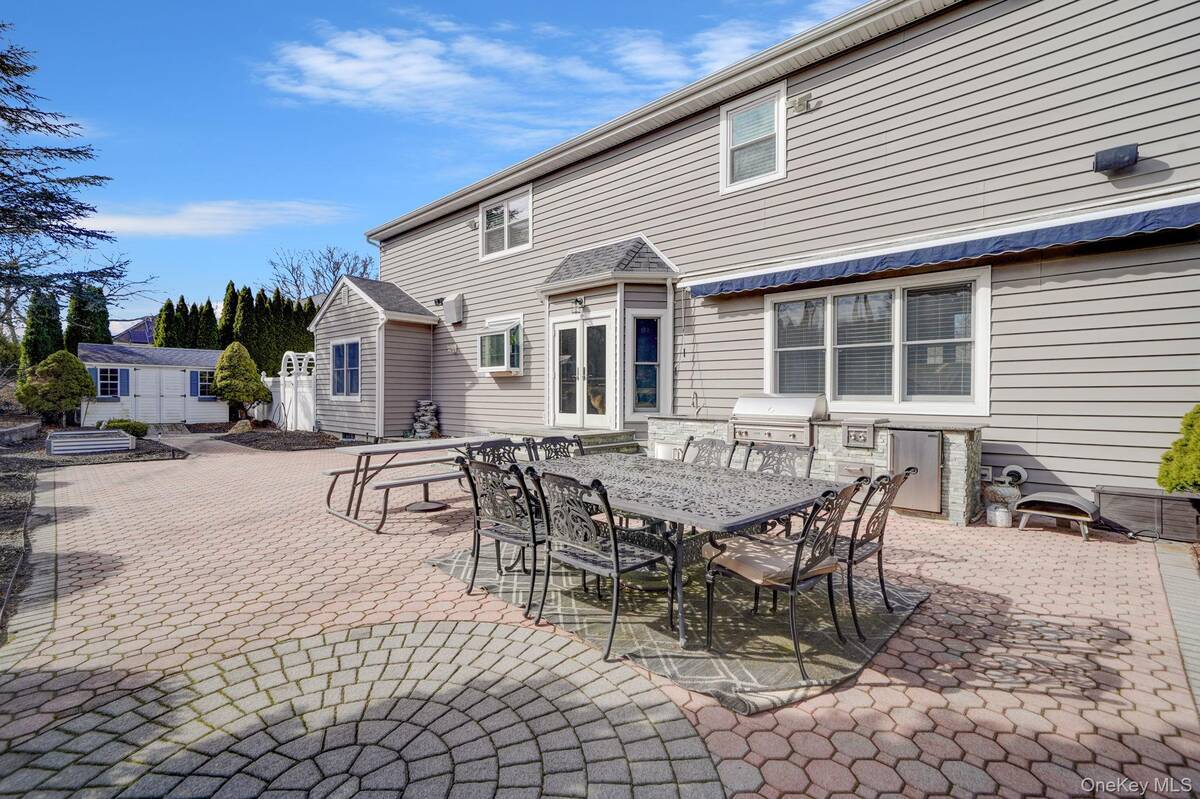 #33 photo, 8 Kimberly Court, Manorville , NY 11949