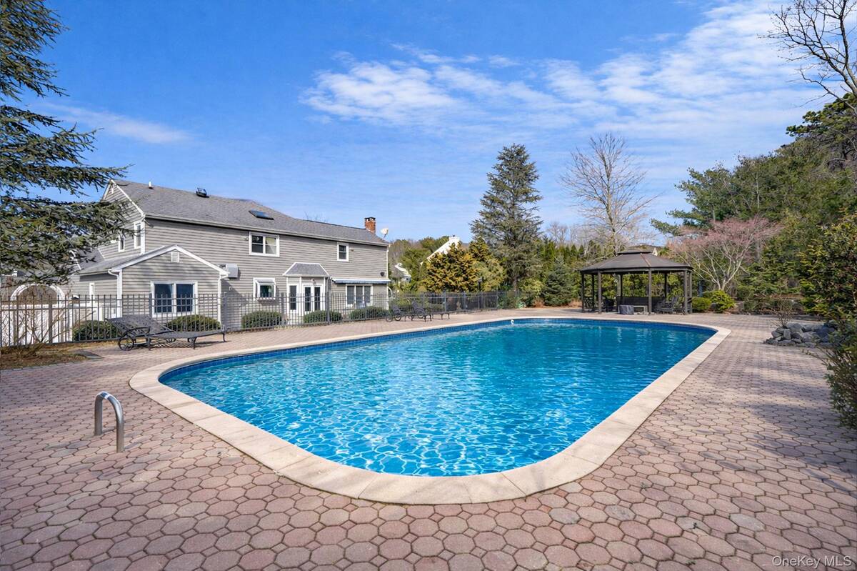 #38 photo, 8 Kimberly Court, Manorville , NY 11949