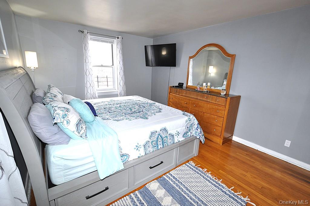 #18 photo, 1 Vincent Road, Bronxville , NY 10708