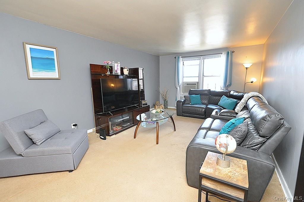 #3 photo, 1 Vincent Road, Bronxville , NY 10708