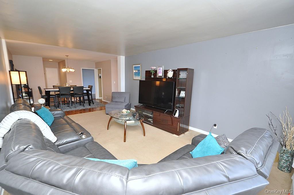 #6 photo, 1 Vincent Road, Bronxville , NY 10708