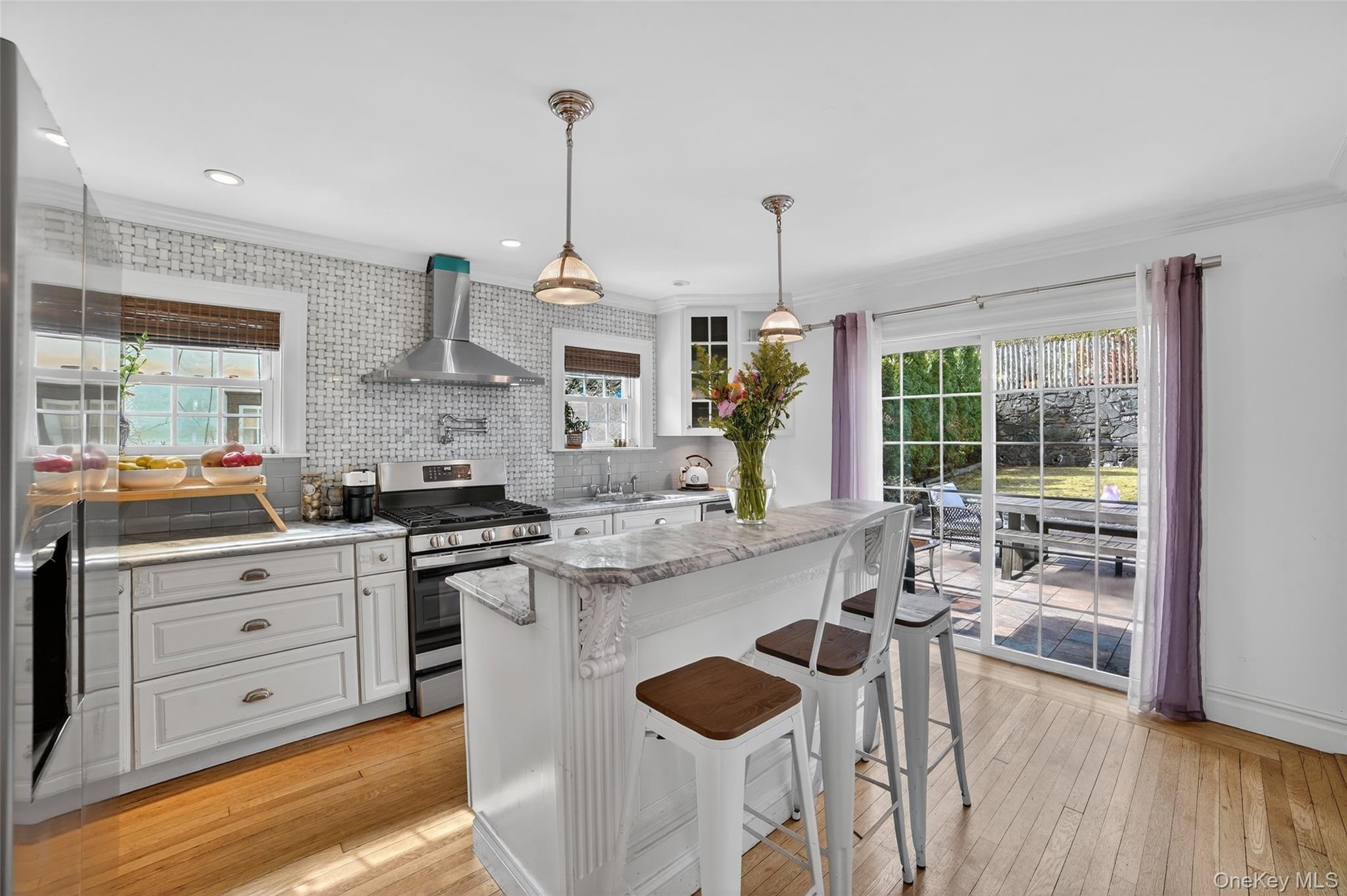 #13 photo, 265 Bronxville Road, Bronxville , NY 10708