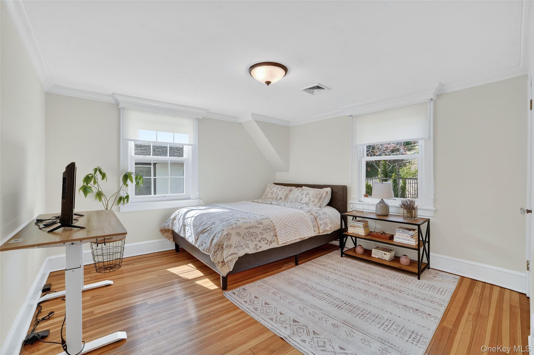 #20 photo, 265 Bronxville Road, Bronxville , NY 10708