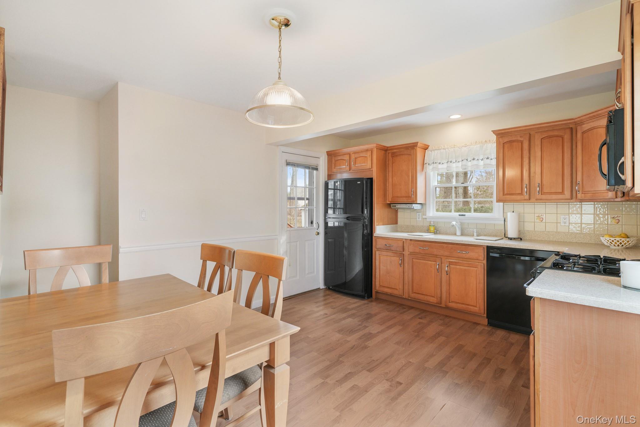 #10 photo, 54 Douglas Court, Pearl River , NY 10965