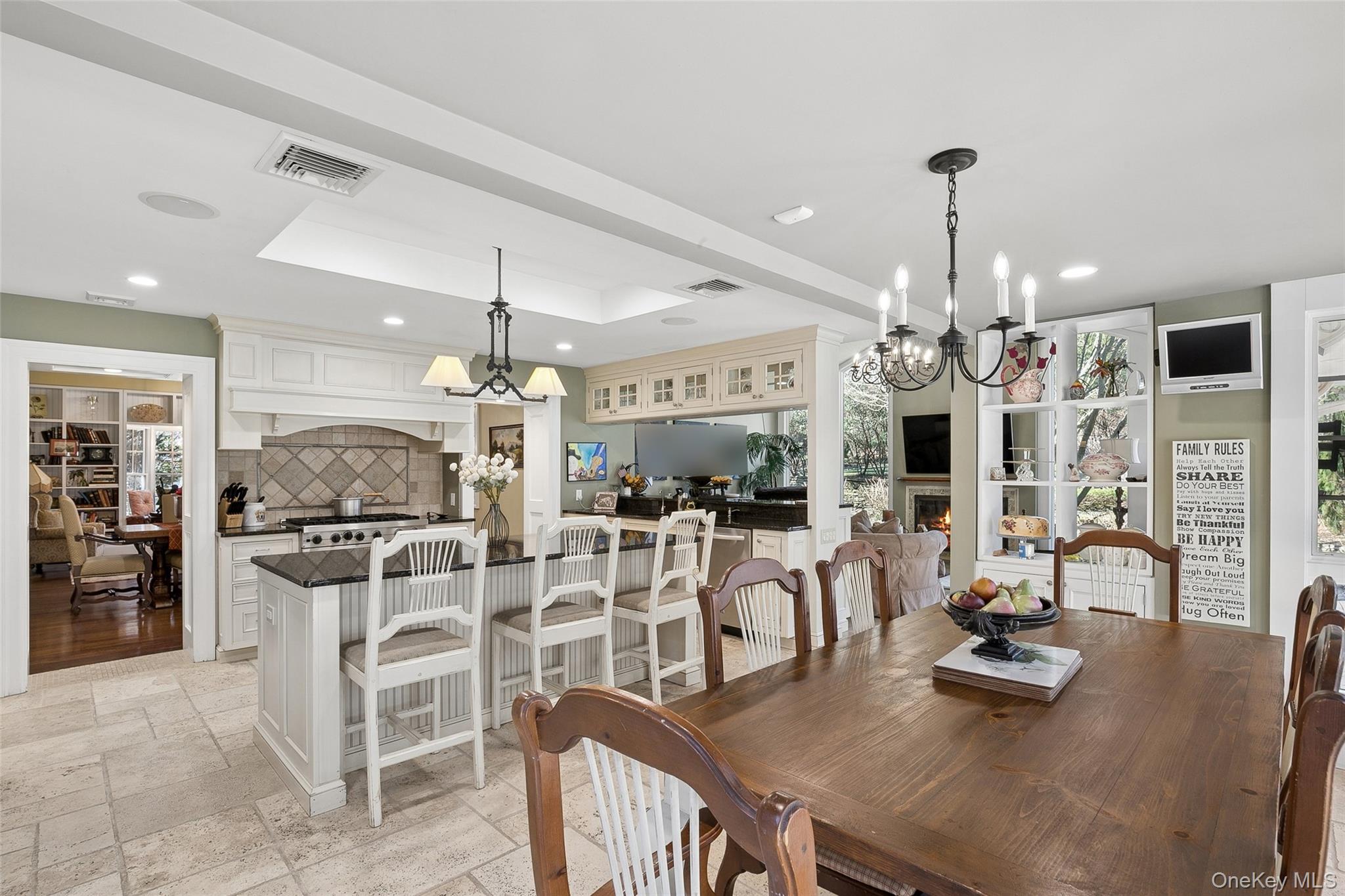 #13 photo, 39 Cherry Lane, Syosset , NY 11791